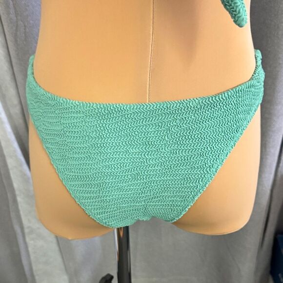 Monday Green Halter Bikini Set - Picture 11 of 14